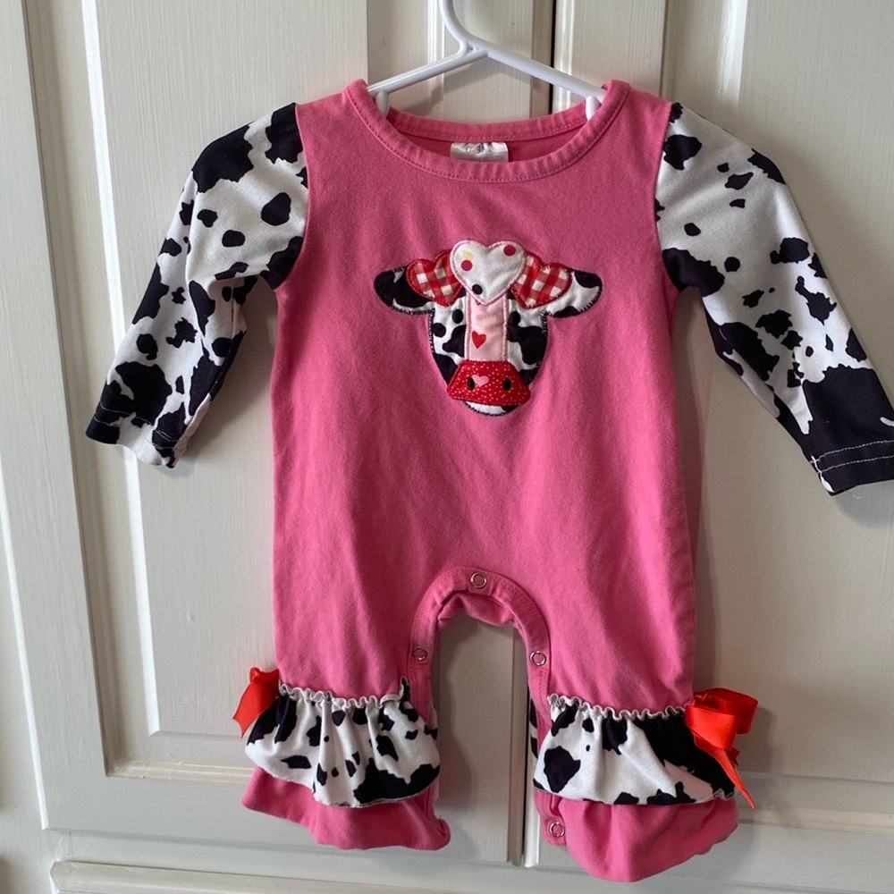 0/3M pink one piece Cow print